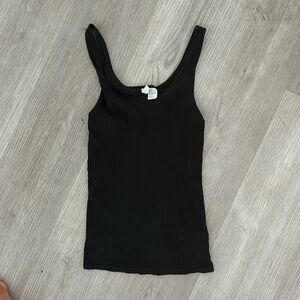 Black basic H &M top